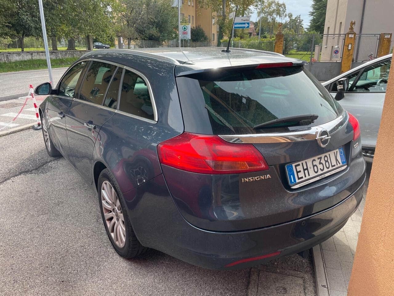 Opel Insignia 2.0 CDTI Tourer G. TRAINO