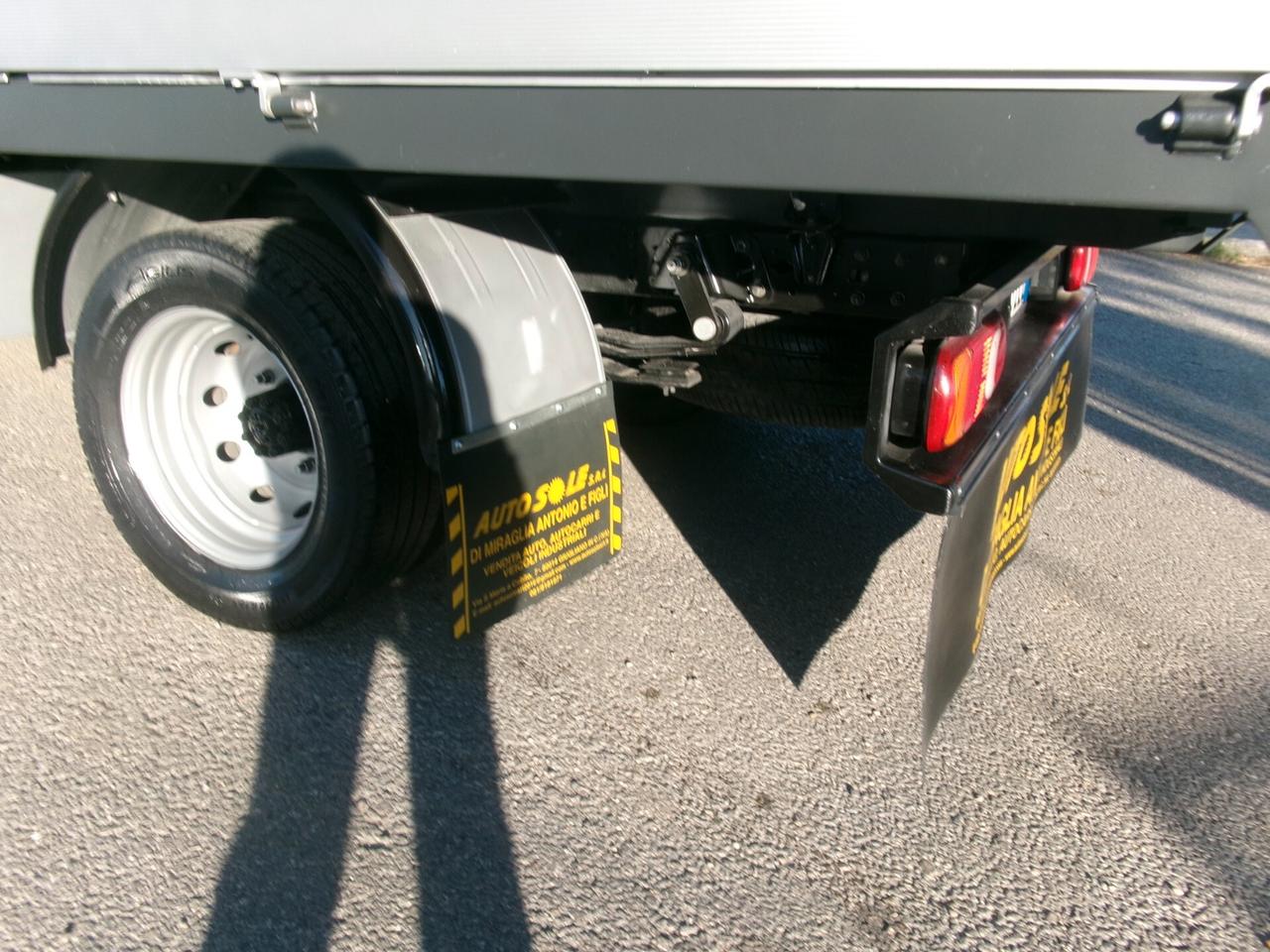 Nissan Cabstar 35-12 EURO 5 2.5 120CV CASSONE FISSO CORTO DA 3.25 METRI