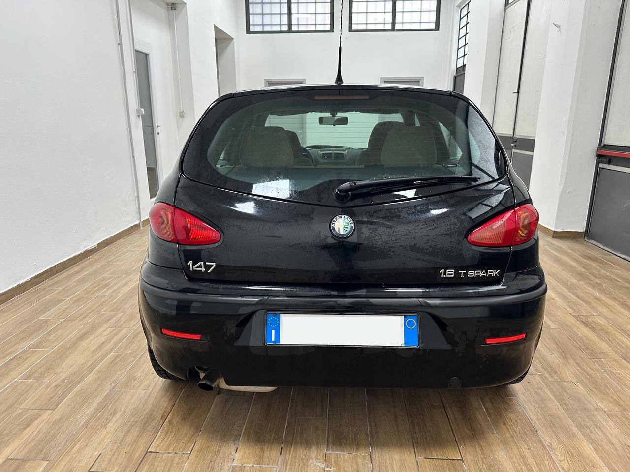 Alfa Romeo 147 1.6i 16V NEOPATENTATI