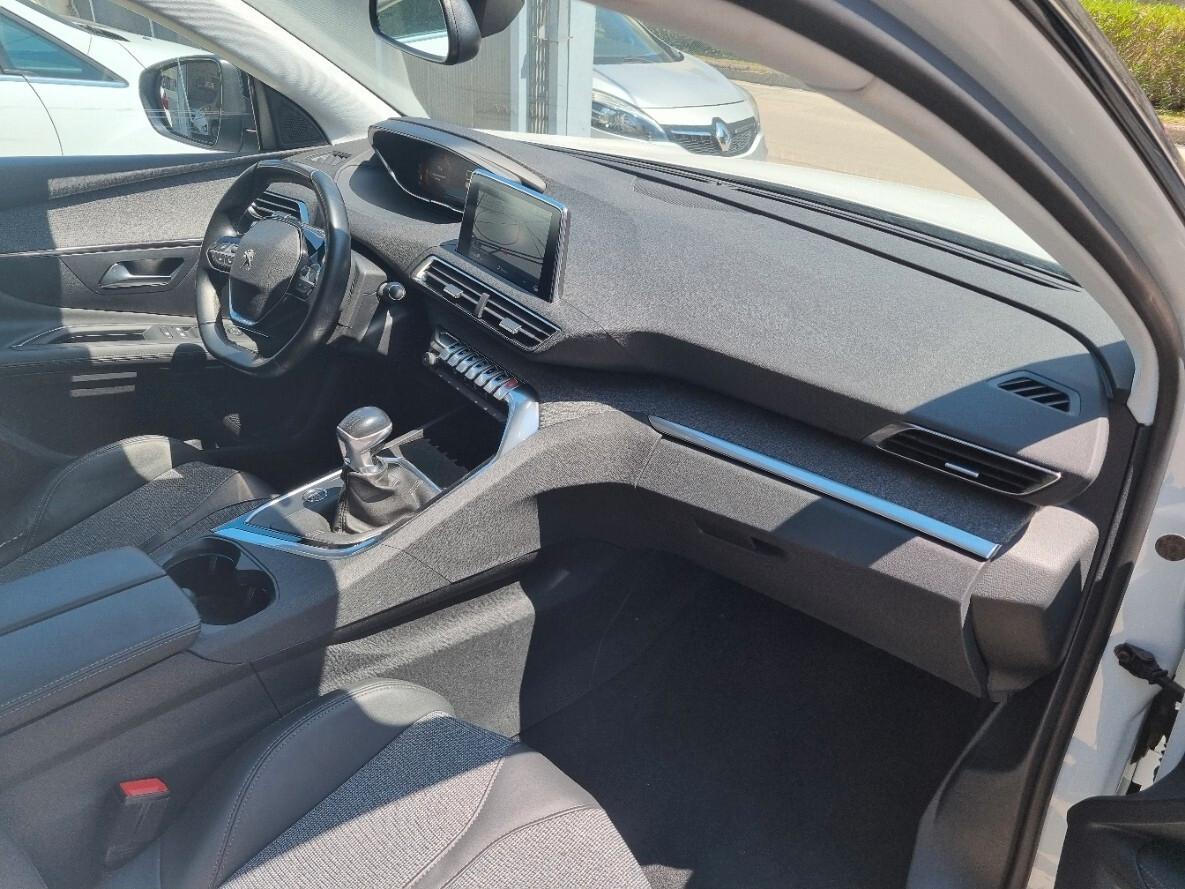 Peugeot 3008 BlueHDi 130 S&S Allure km108.000 2020