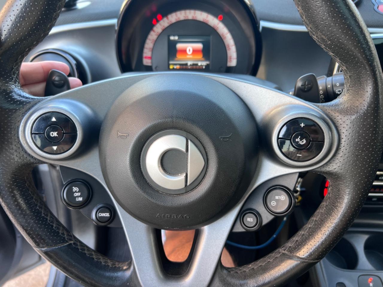 Smart ForFour 90 0.9 Turbo twinamic Passion+Navi-Retrocamera+Blockshaft