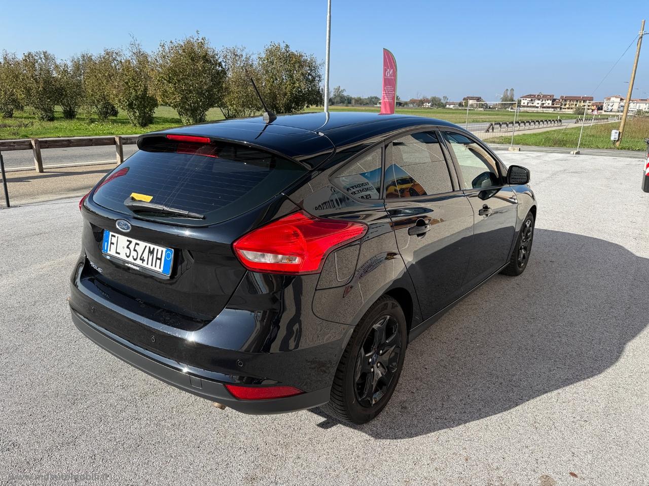 FORD Focus 1.6 120 CV GPL Plus NAVIGATORE TAGLIANDI STUPENDA