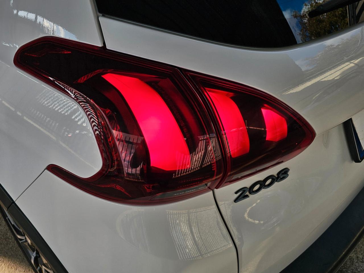 Peugeot 2008 1.6 BlueHDi 100 Allure