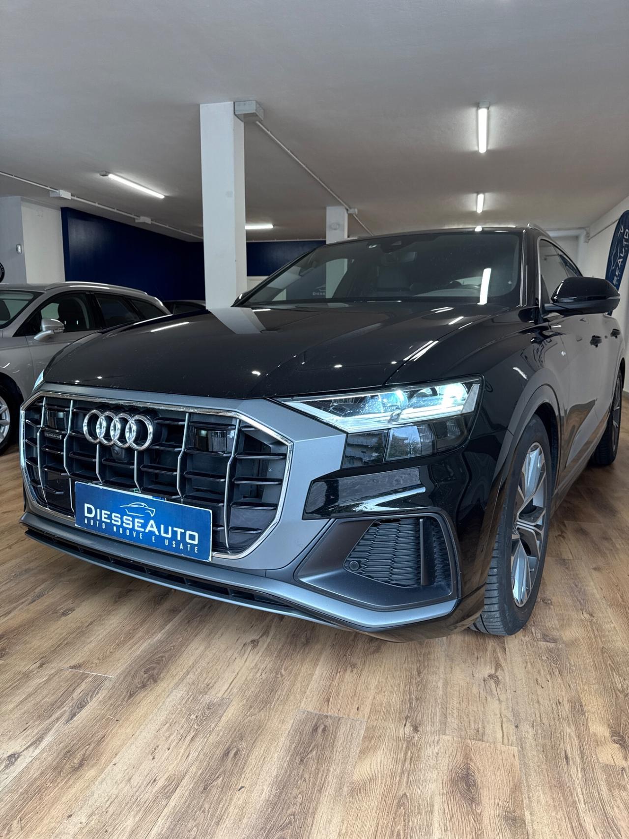 Audi Q8 45 TDI mhev Sport
