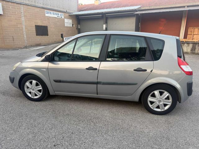 RENAULT Grand Scenic 1.9 dCi/130CV Confort senza nessun lavoro da fare