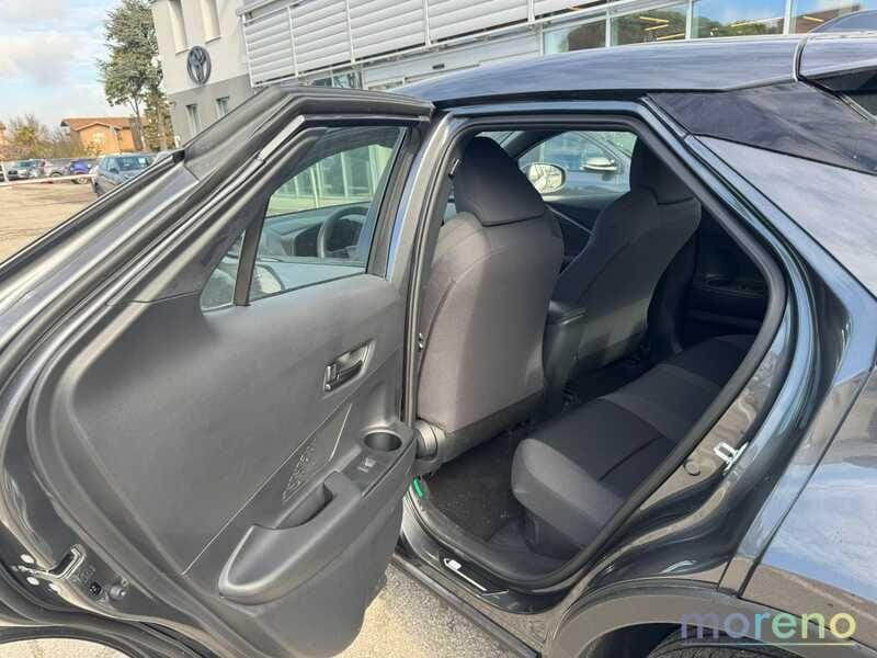 Toyota C-HR 2.0 phev Active fwd e-cvt