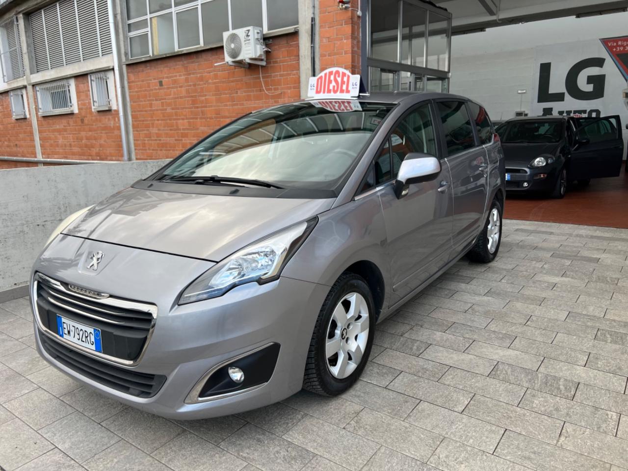 Peugeot 5008 1.6 HDi 115CV Access