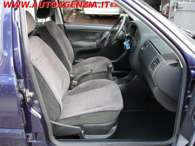 VOLKSWAGEN Golf 1.6 cat 5 porte GL