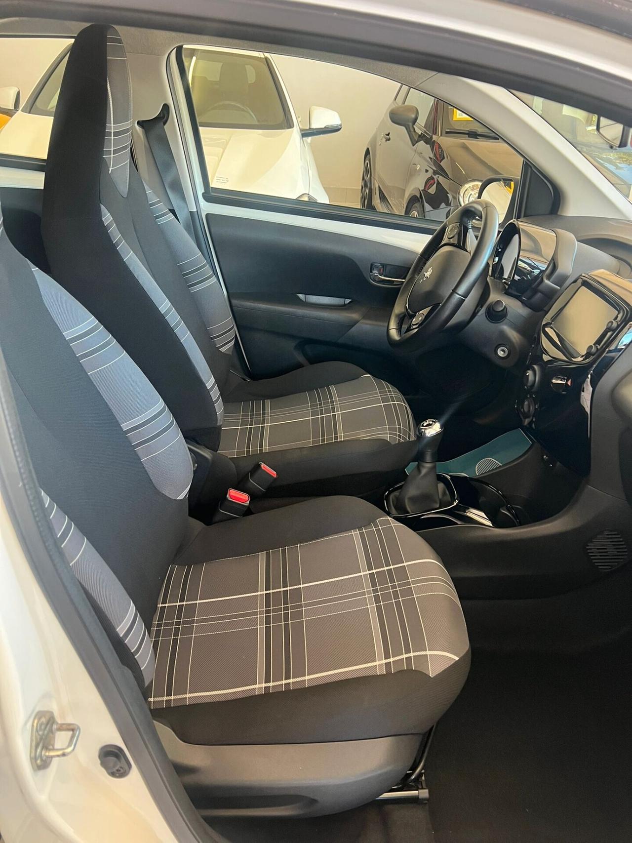 Peugeot 108 VTi 68 3 porte Allure