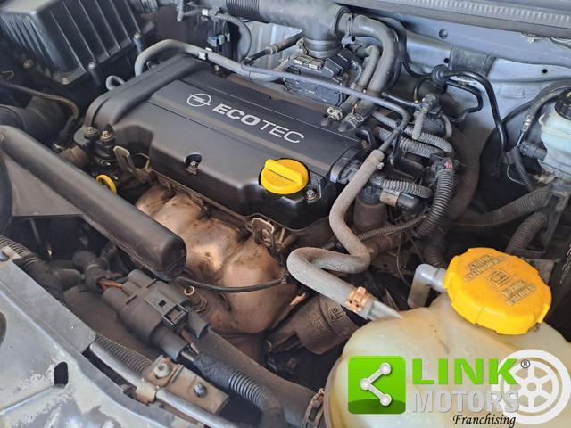 OPEL Corsa 1.2 3 porte Easytronic Sport