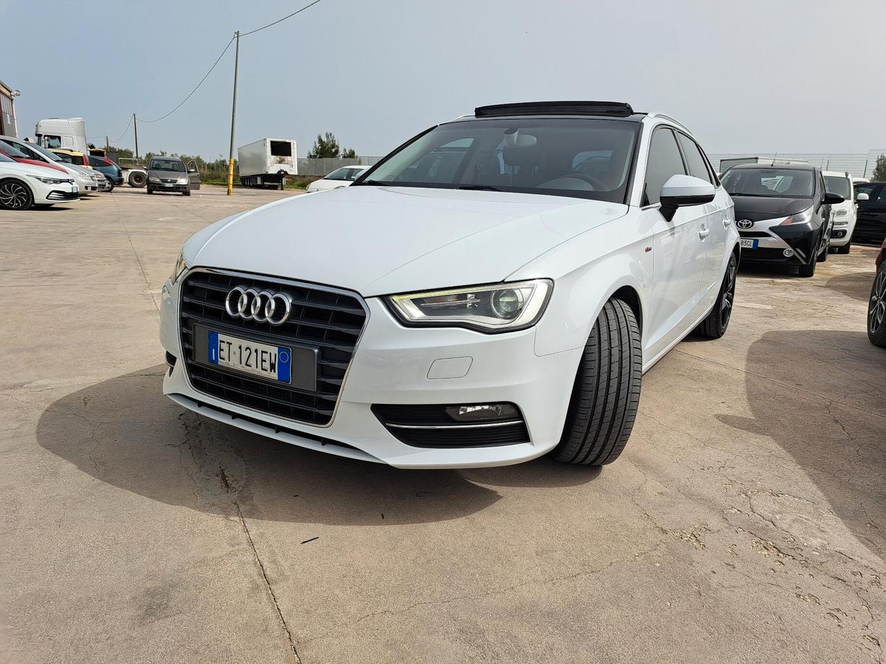 Audi A3 1.6 TDI S-LINE TETTO APRIBILE