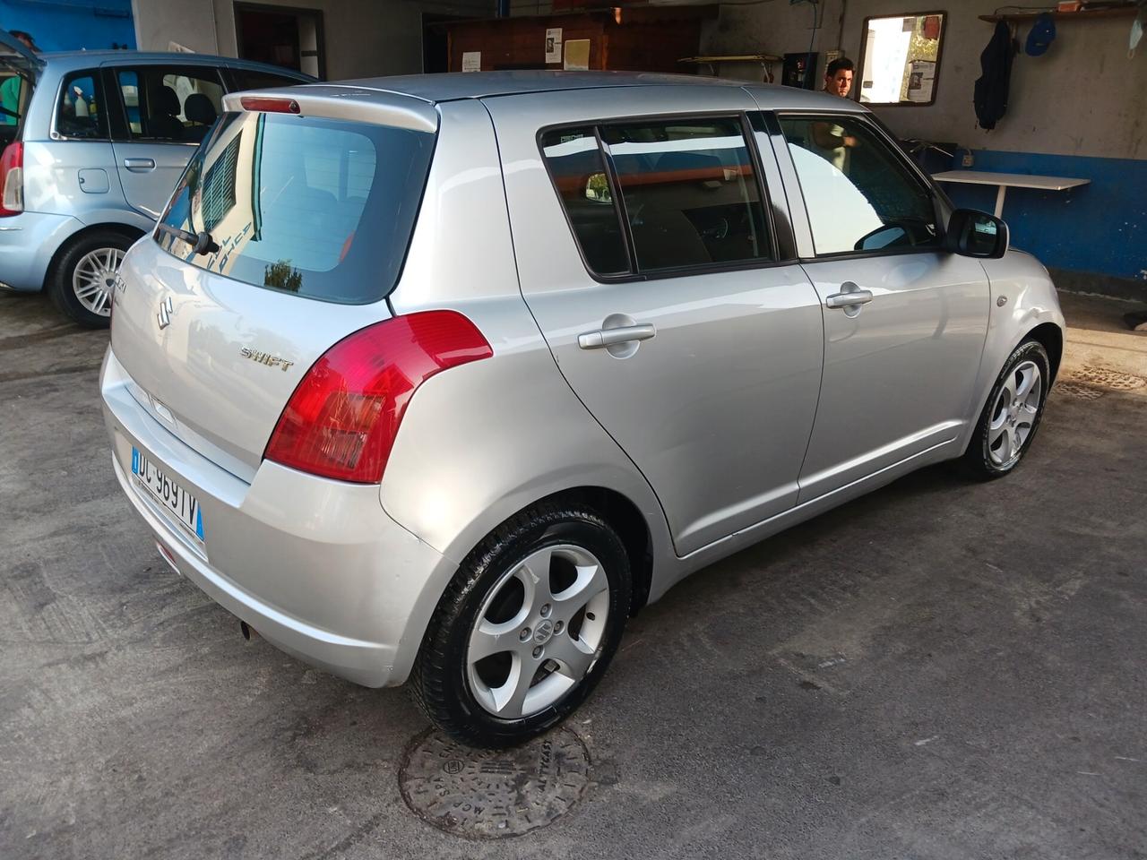 Suzuki Swift benzina-gpl