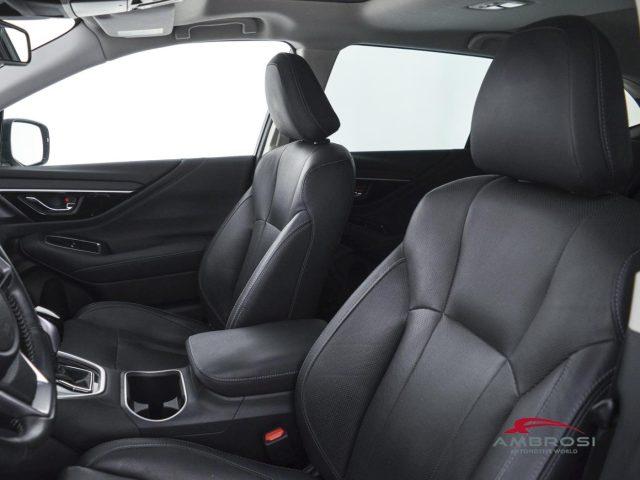 SUBARU OUTBACK 2.5i 4dventure lineartronic