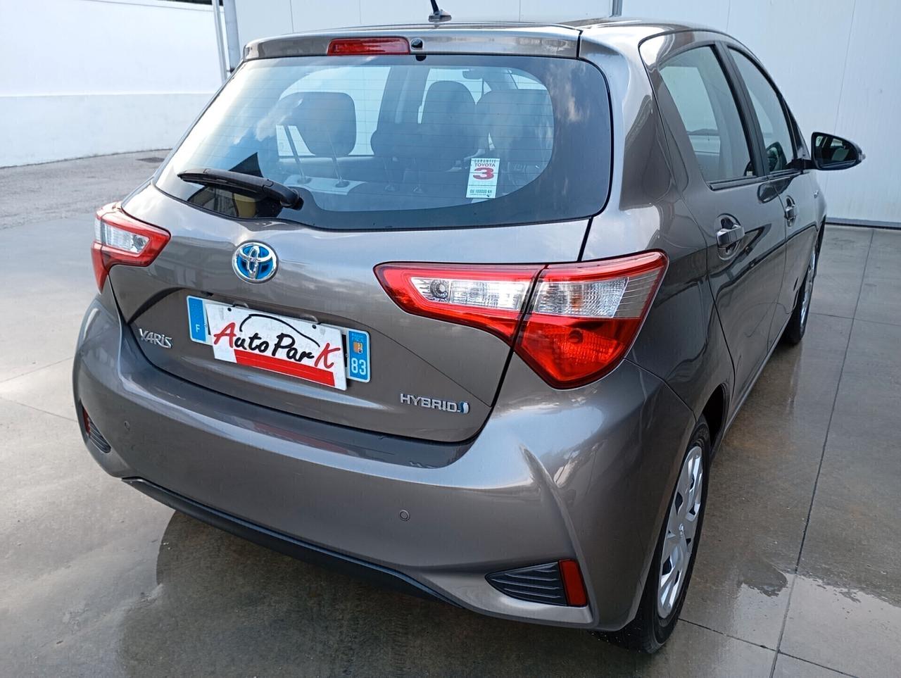 Toyota Yaris 5P 1.5 Hybrid Business Aut.