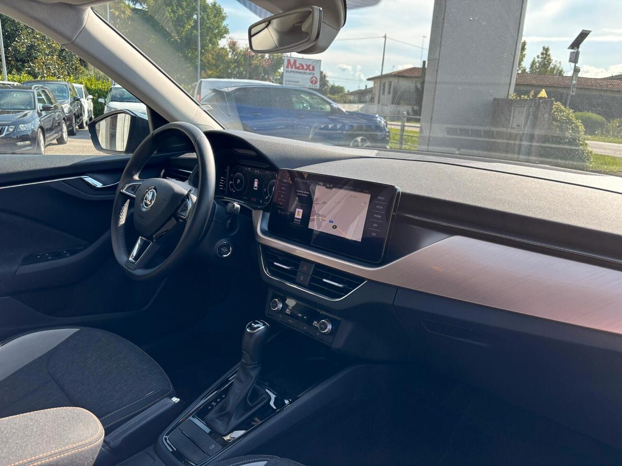 Skoda Kamiq 1.6 Diesel Cambio Automatico Neopatentati