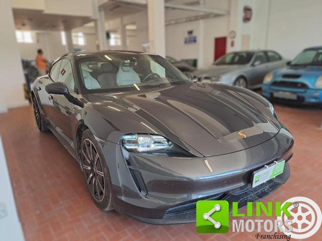 PORSCHE Taycan 4S Performance