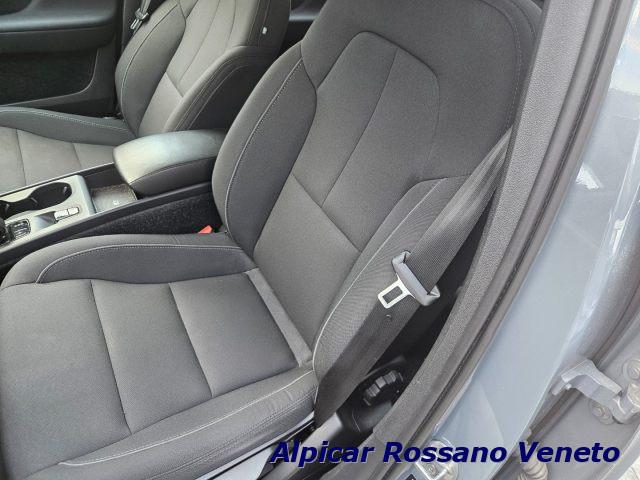 VOLVO XC40 automatico Business PLAGHIN
