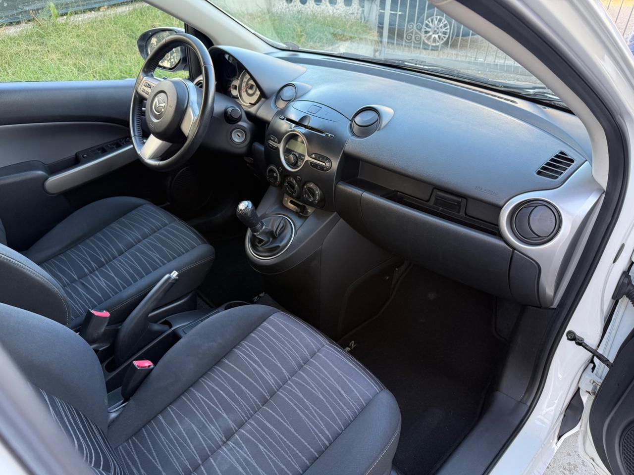 Mazda 2 1.3 Benzina 75CV 5p. 2010 Neopatentati