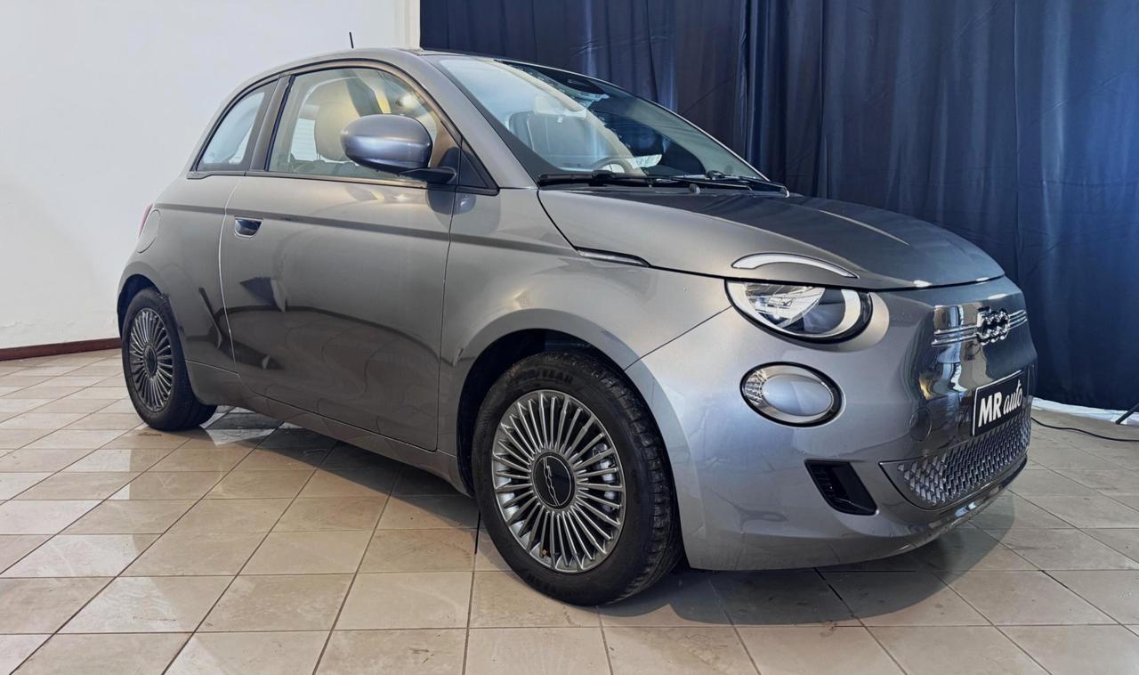 Fiat 500e 3+1 42 kWh Icon +