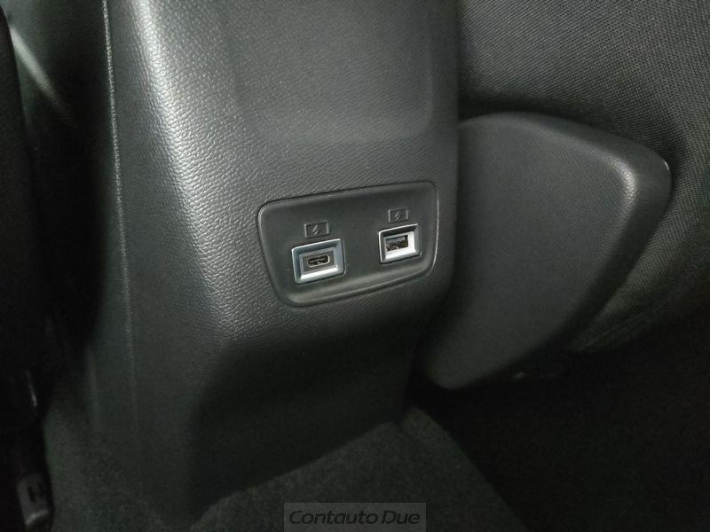 Peugeot 2008 2008 1.2 hybrid Allure 145cv e-dcs6