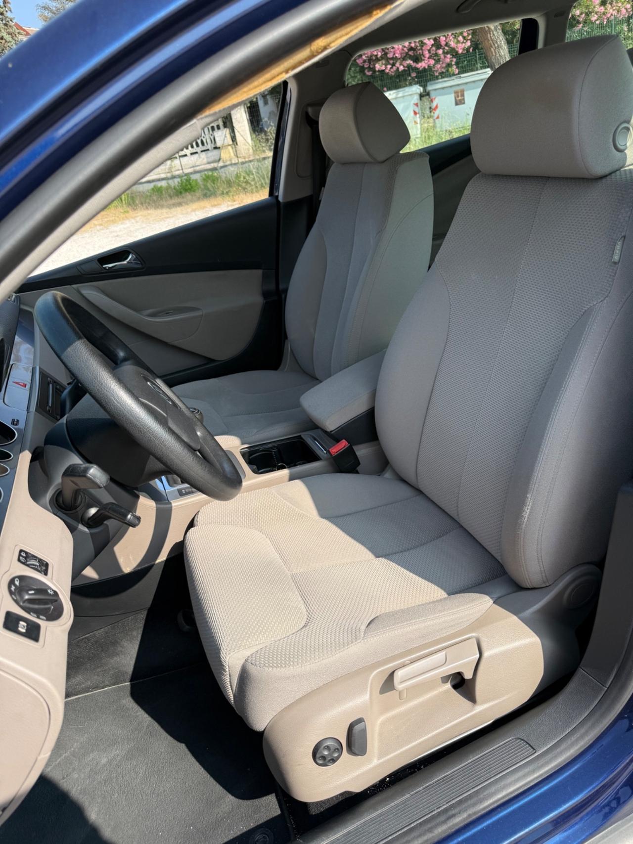 Volkswagen Passat Highline 2.0 TDi 140cv UnicoPropr