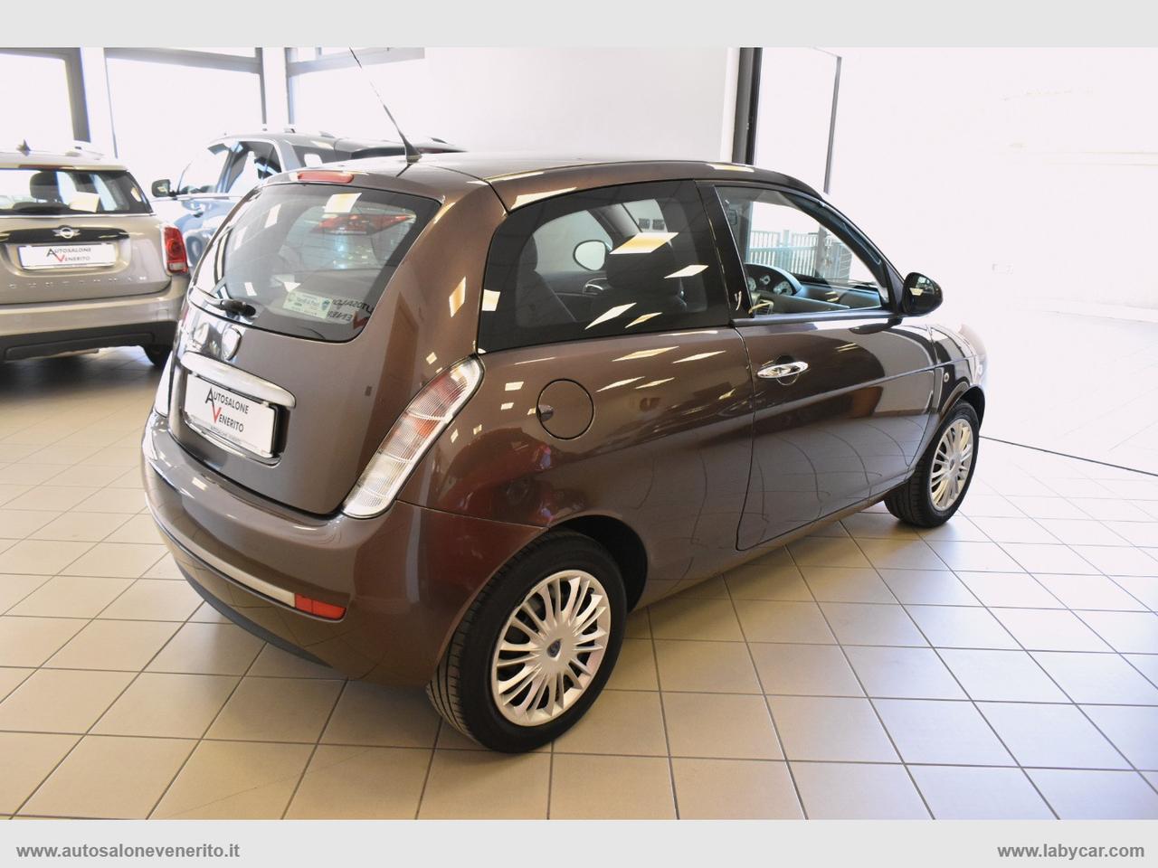 LANCIA Ypsilon 1.2 Versus