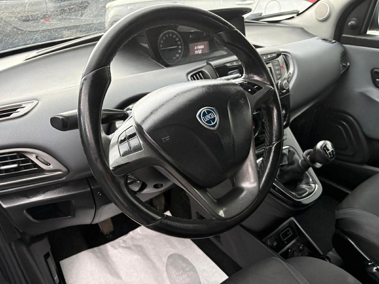 Lancia Ypsilon 1.2 69 CV 5 porte GPL Ecochic Gold