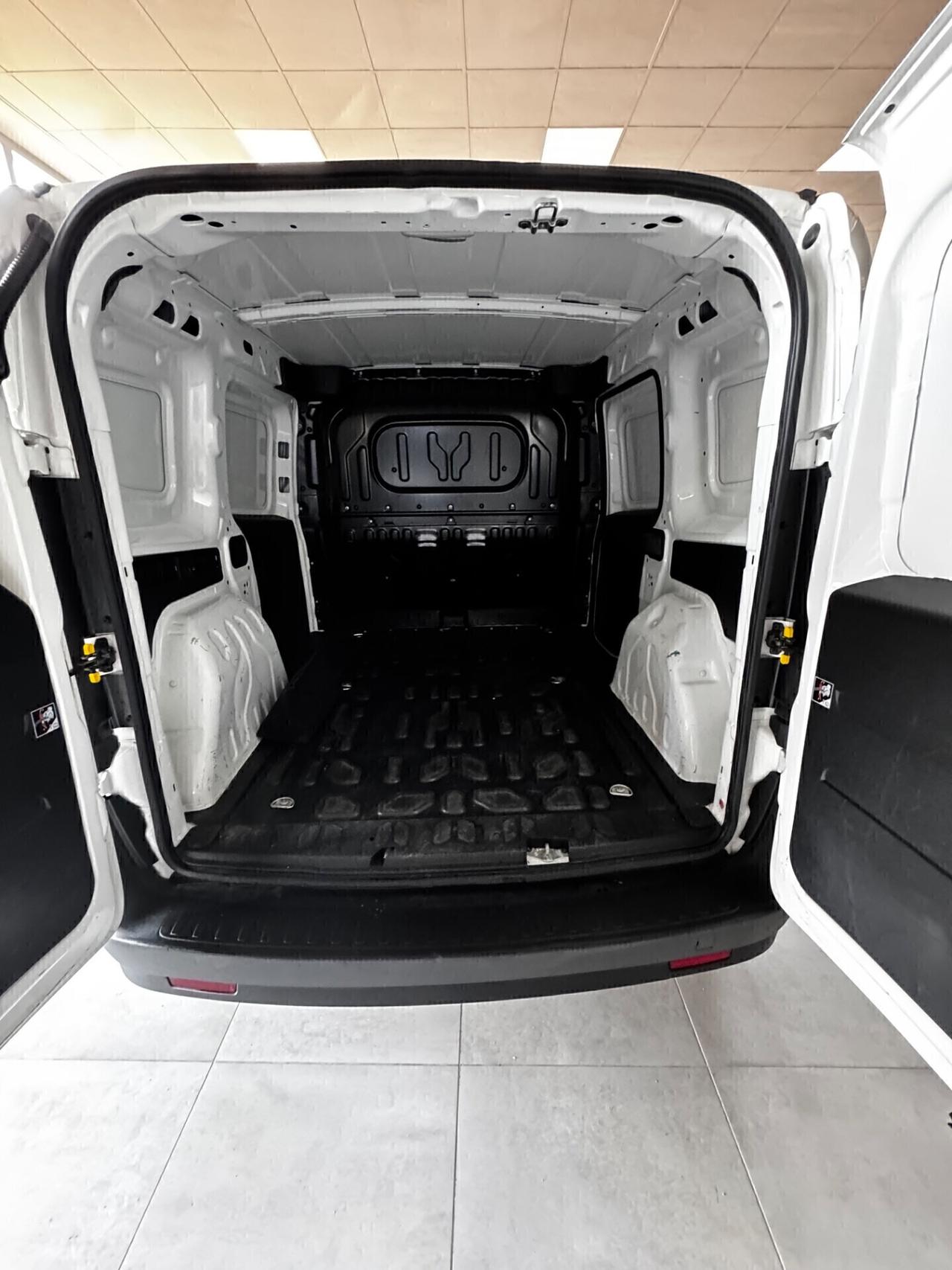 FIAT DOBLO’ 1.6 MJET 105CV CARGO BUSINESS