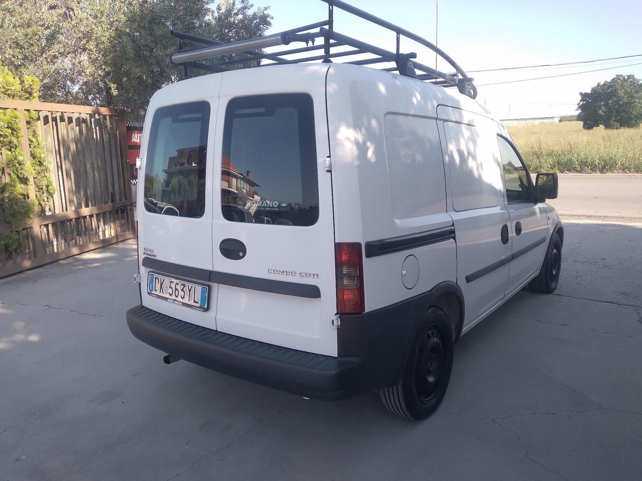 Opel Combo 1.3 CDTI 75CV