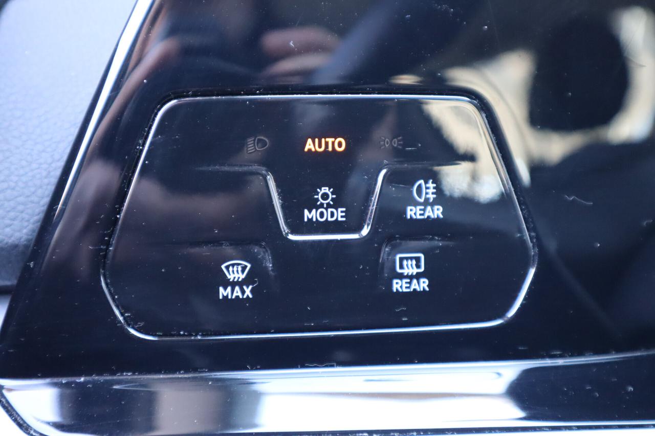 Volkswagen Golf Variant 2.0 TDI LIFE DSG LED