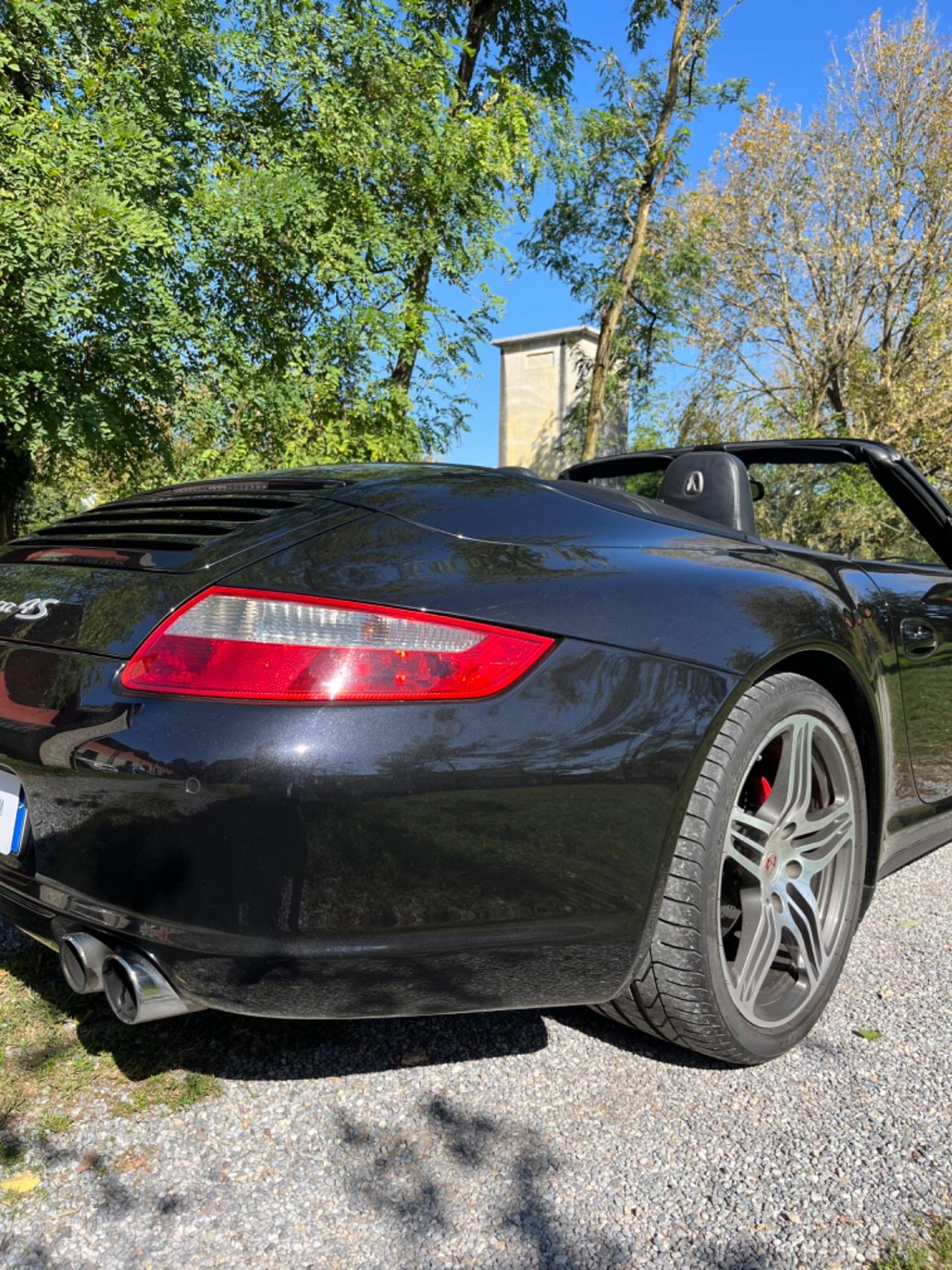 Porsche 911 Carrera 4S Cabriolet