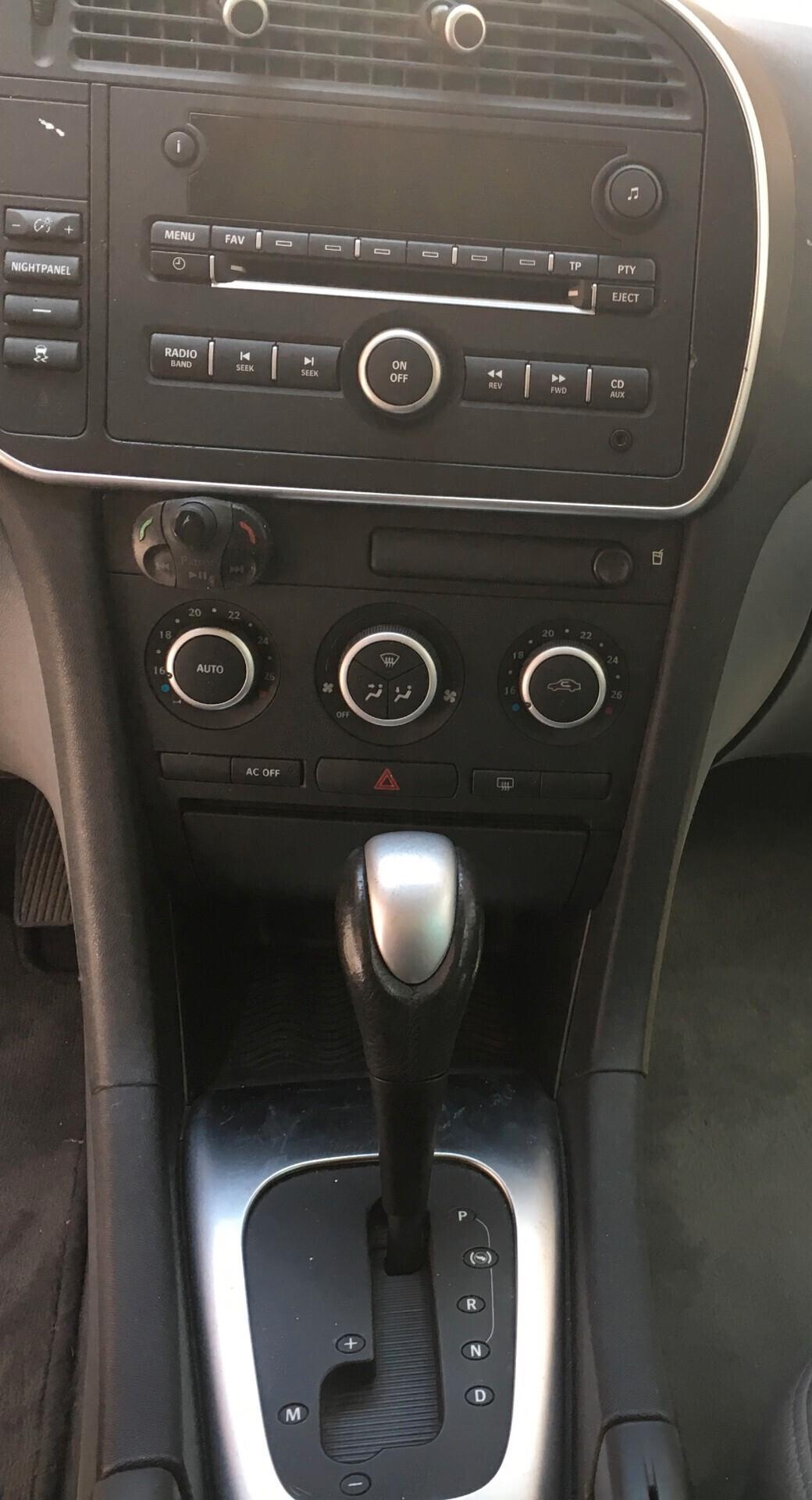 Saab 9-3 SportHatch 1.9 TiD 16V DPF Vector Sentronic