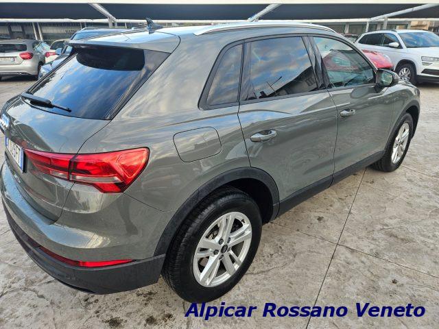 AUDI Q3 45 TFSI quattro S tronic Business sport