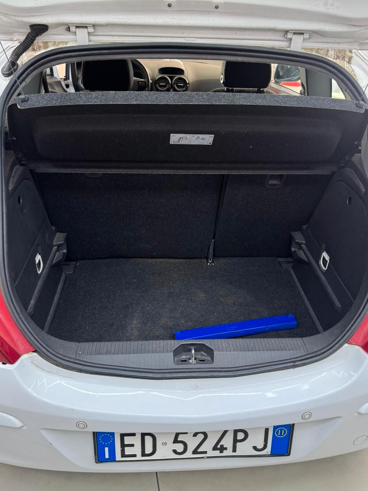 Opel Corsa 1.2 3 porte Club