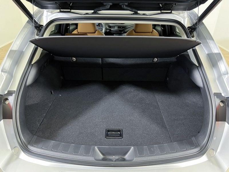 Lexus UX Hybrid Premium
