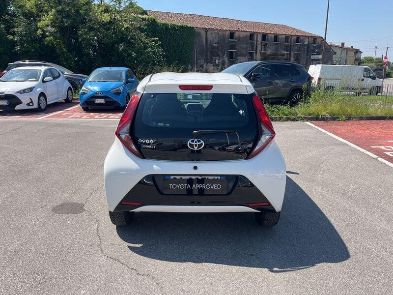 Toyota Aygo Connect 1.0 VVT-i 72 CV 5 porte x-play MMT