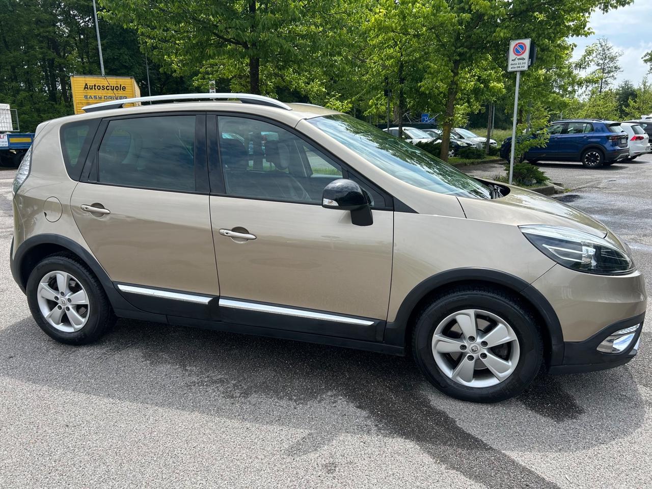 Renault Scenic Scénic XMod Cross 1.5 dCi 110CV Energy*Neo patentati