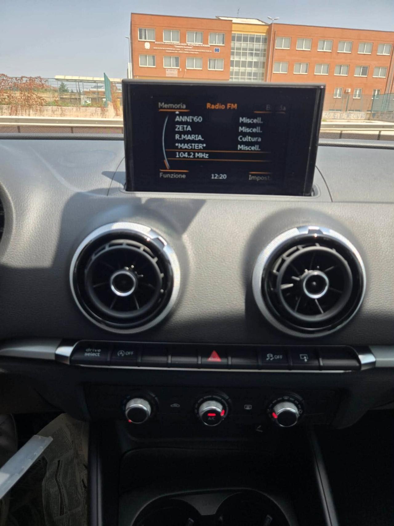 Audi A3 2.0 TDI 150 CV clean diesel Ambition