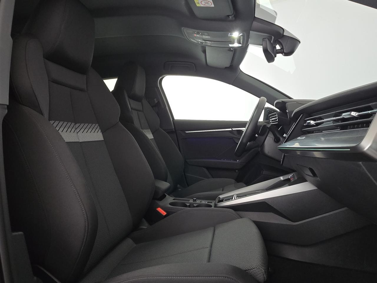Audi A3 sedan 35 2.0 tdi s line edition s-tronic