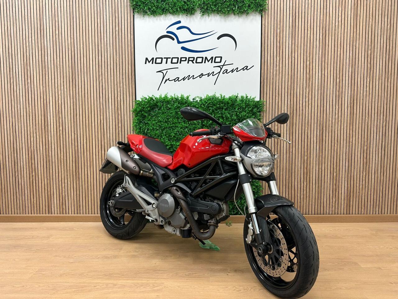 DUCATI MONSTER 696 - 2010 DA 79€ AL MESE