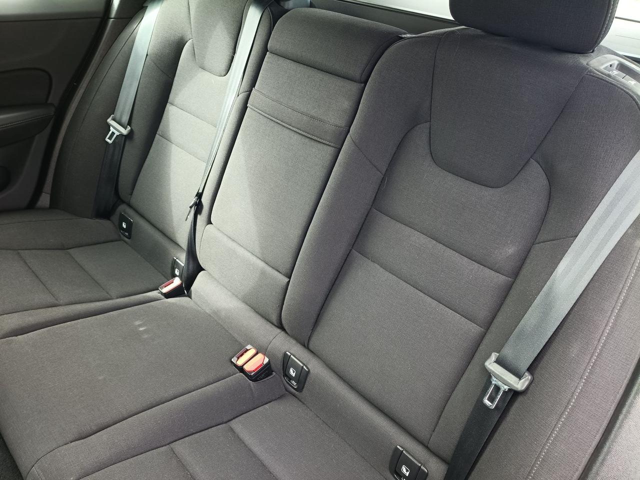 Volvo V60 momentum business pro 2.0 b4 mhev #12002