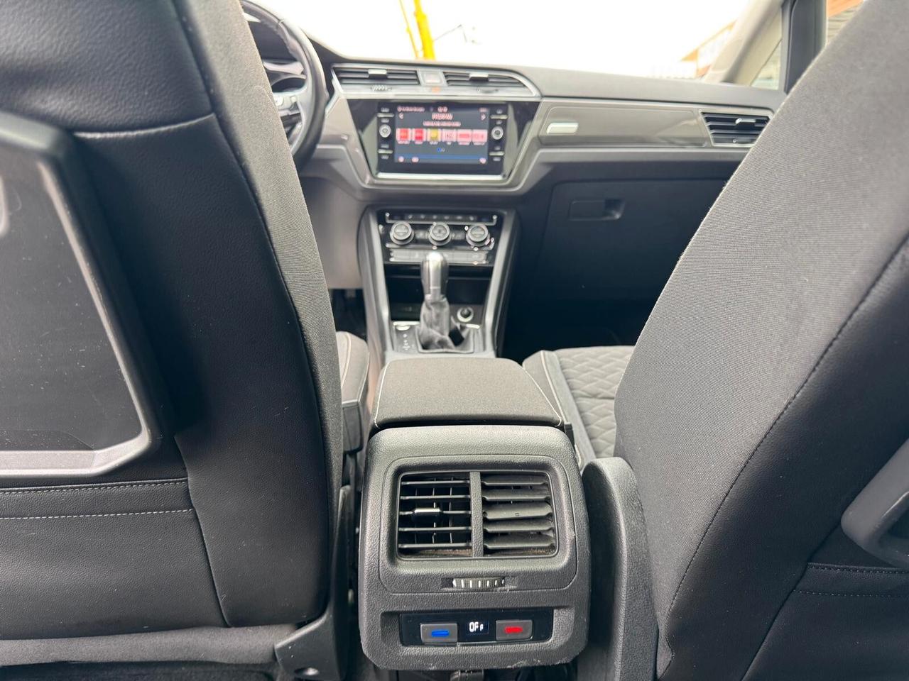 Volkswagen Touran 1.6 TDI 115 CV SCR DSG 7 Posti