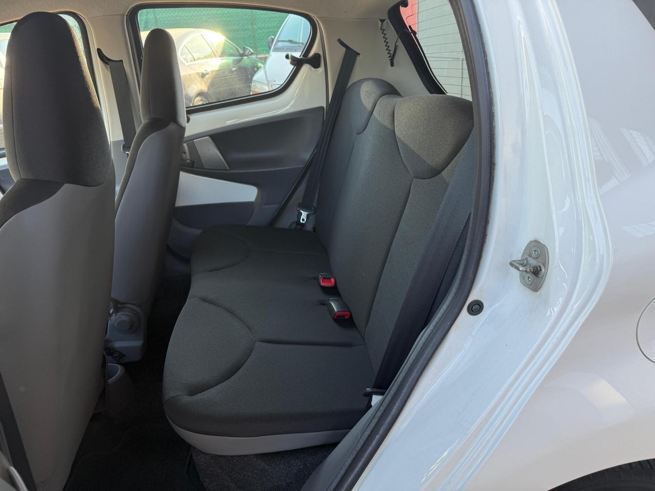 Toyota Aygo 1.0 12V VVT-i 5 porte Sol Connect