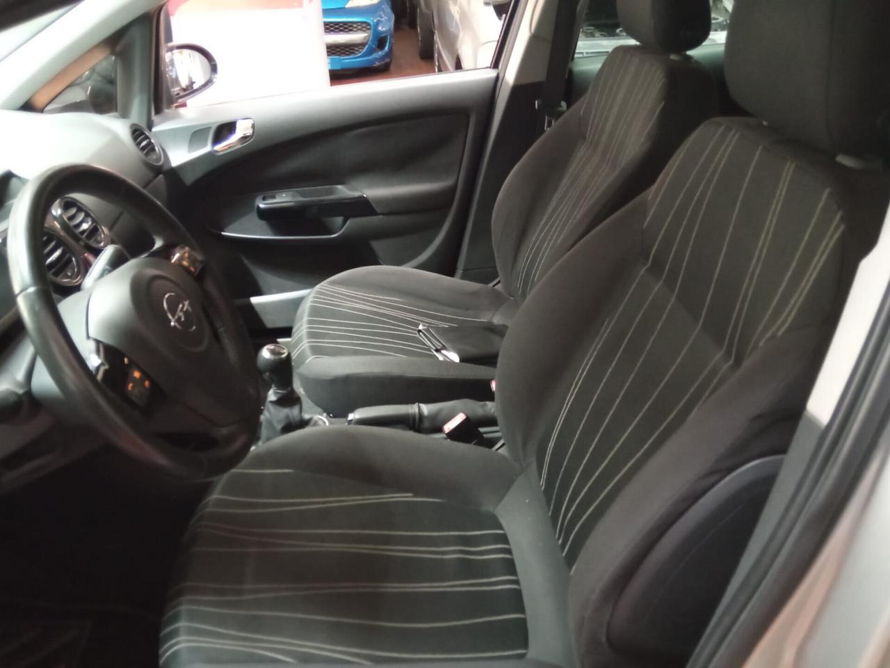 Opel Corsa 1.2 5 porte Club Benzina/Metano