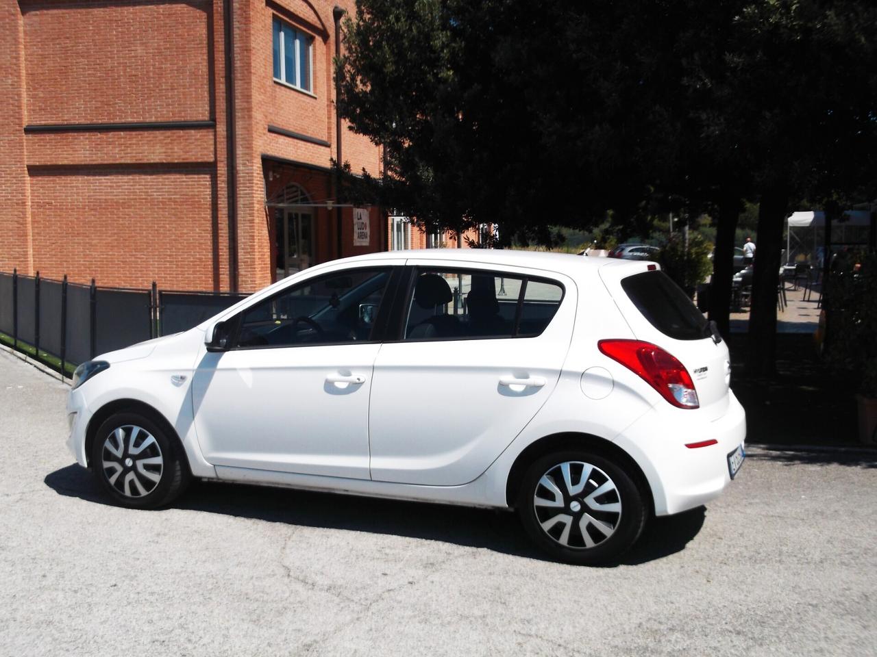Hyundai i20 Neopatentati 1.2 Tdi 2014