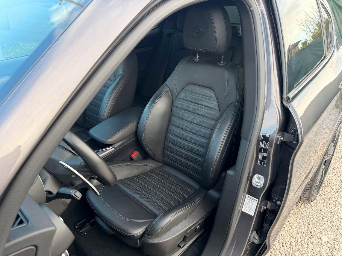 Alfa Romeo Stelvio 2.2 Turbodiesel 210 CV AT8 Q4 Veloce