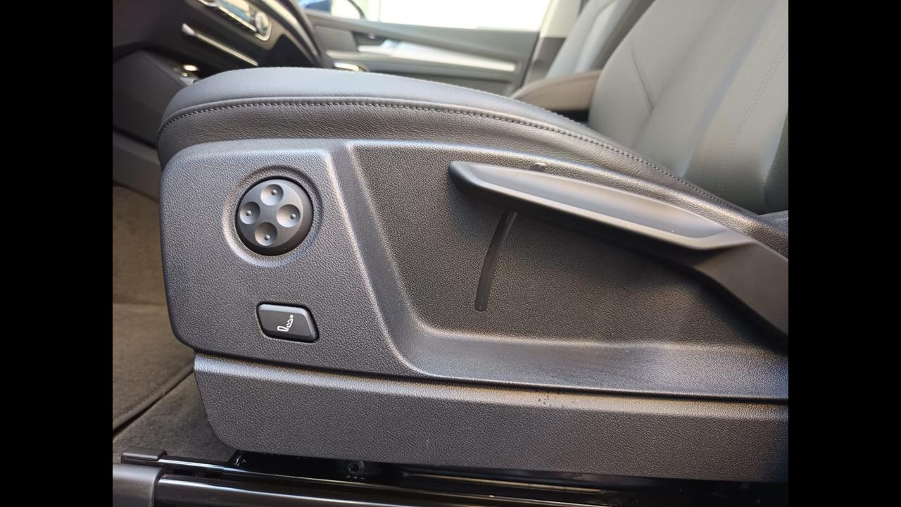 Audi Audi Q5 Business Advanced 40 TDI quattro 150(204) kW(CV) S tronic