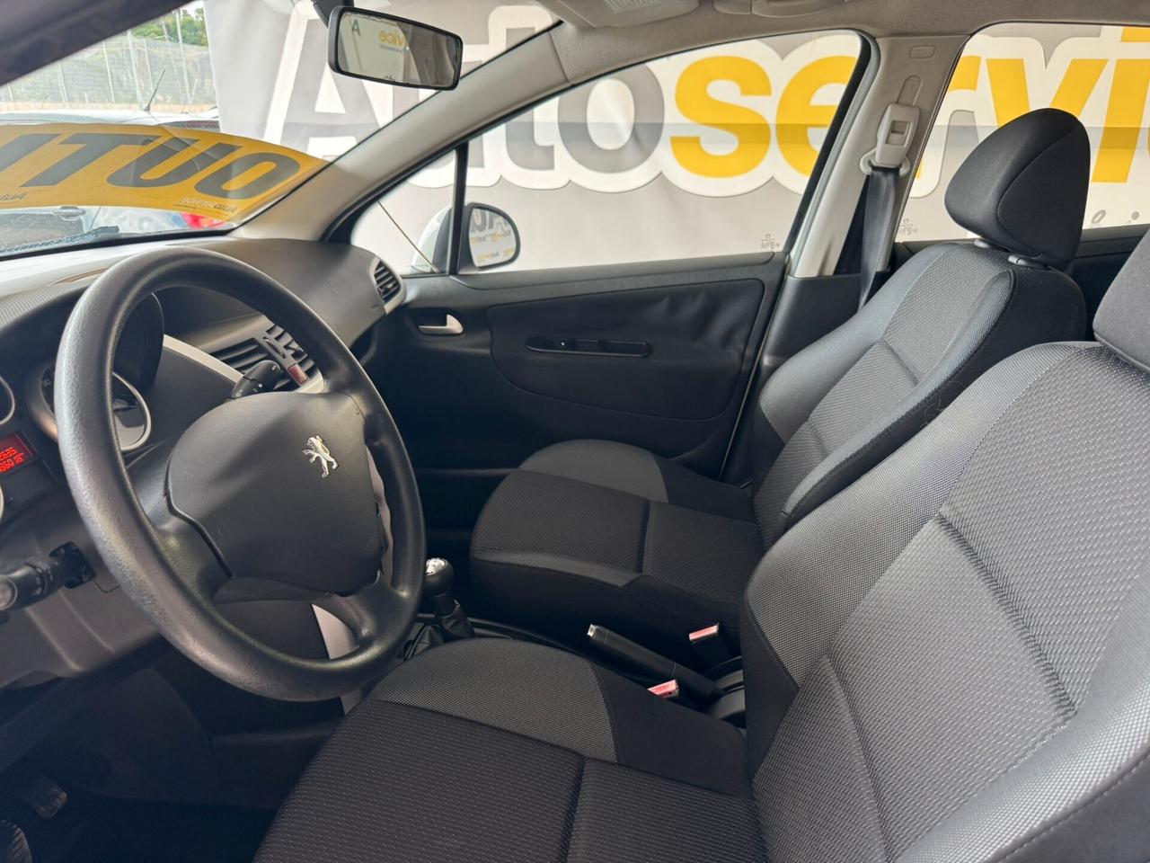 Peugeot 207 1.4 HDi 70CV 5p. Active