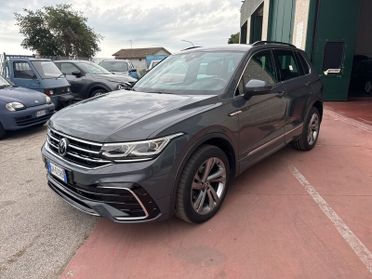 Volkswagen Tiguan 2.0 TDI 150 CV DSG 4MOTION R-Line