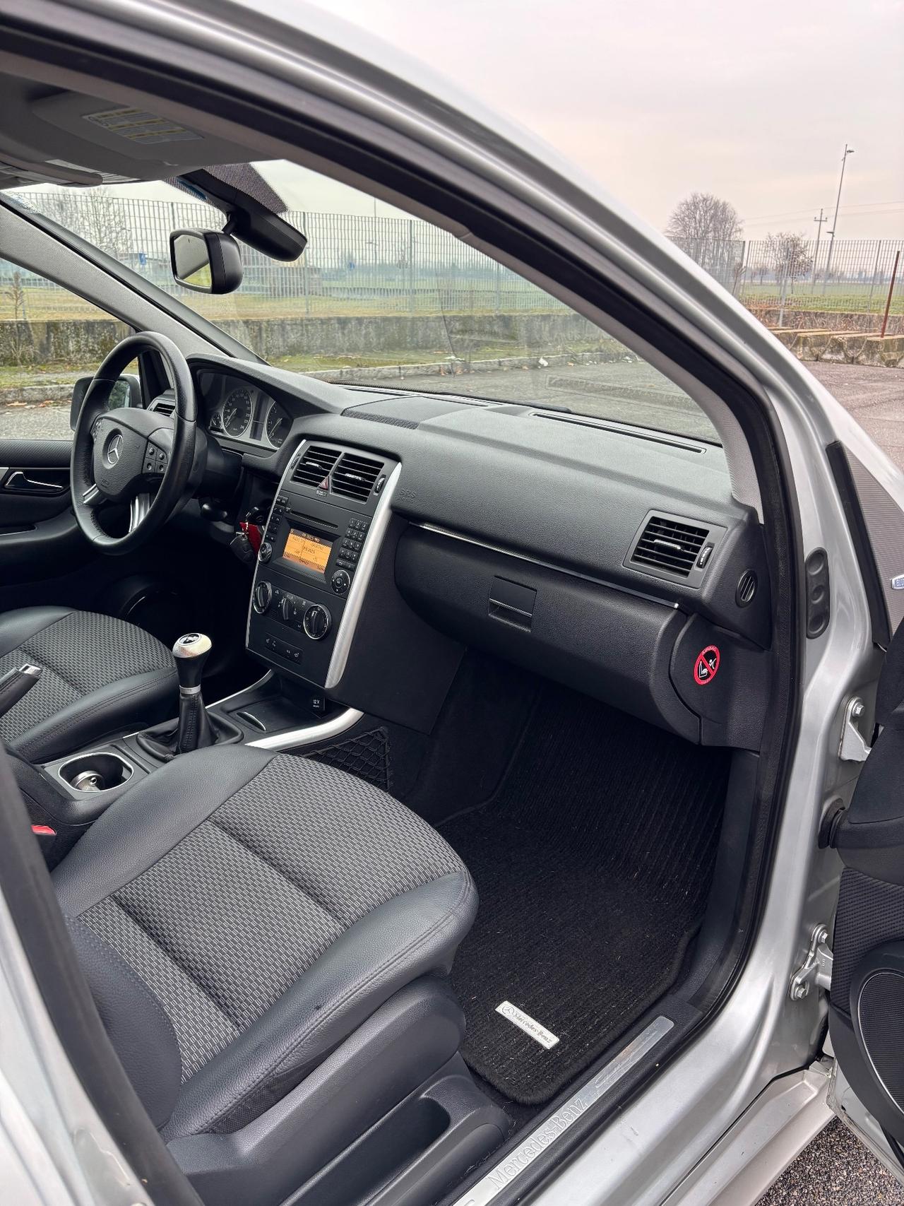 Mercedes-benz B 180 BlueEFFICIENCY